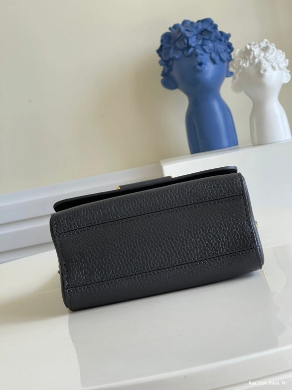 Affordable VUITTON LOUIS TWIST MM 0717